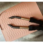 Hőálló szilikon szőnyeg hajvasalóhoz és hőillesztő géphez